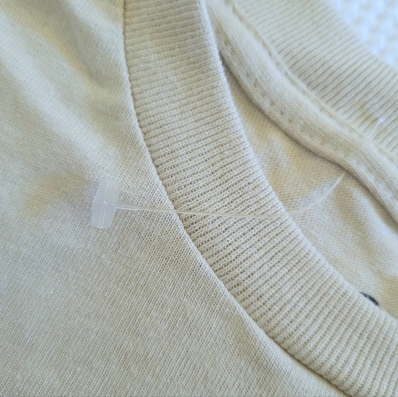 Creative Empire "Global🌎 Harmony" Graphic Tee👕 - Picture 6 of 11